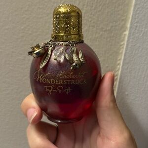 Taylor Swift Wonderstruck Enchanted